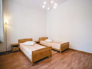 Гостевой дом Villa Kaunensis Каунас Двухместный номер с 2 отдельными кроватями и общей ванной комнатой-4